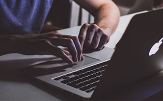 沙巴体育官网-多特蒙德3-3法兰克福 达胡德准绝杀丘库埃梅卡反绝平